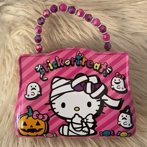 Hello kitty Halloween tin purse